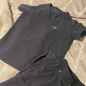 Figs Silent Navy Scrub Set